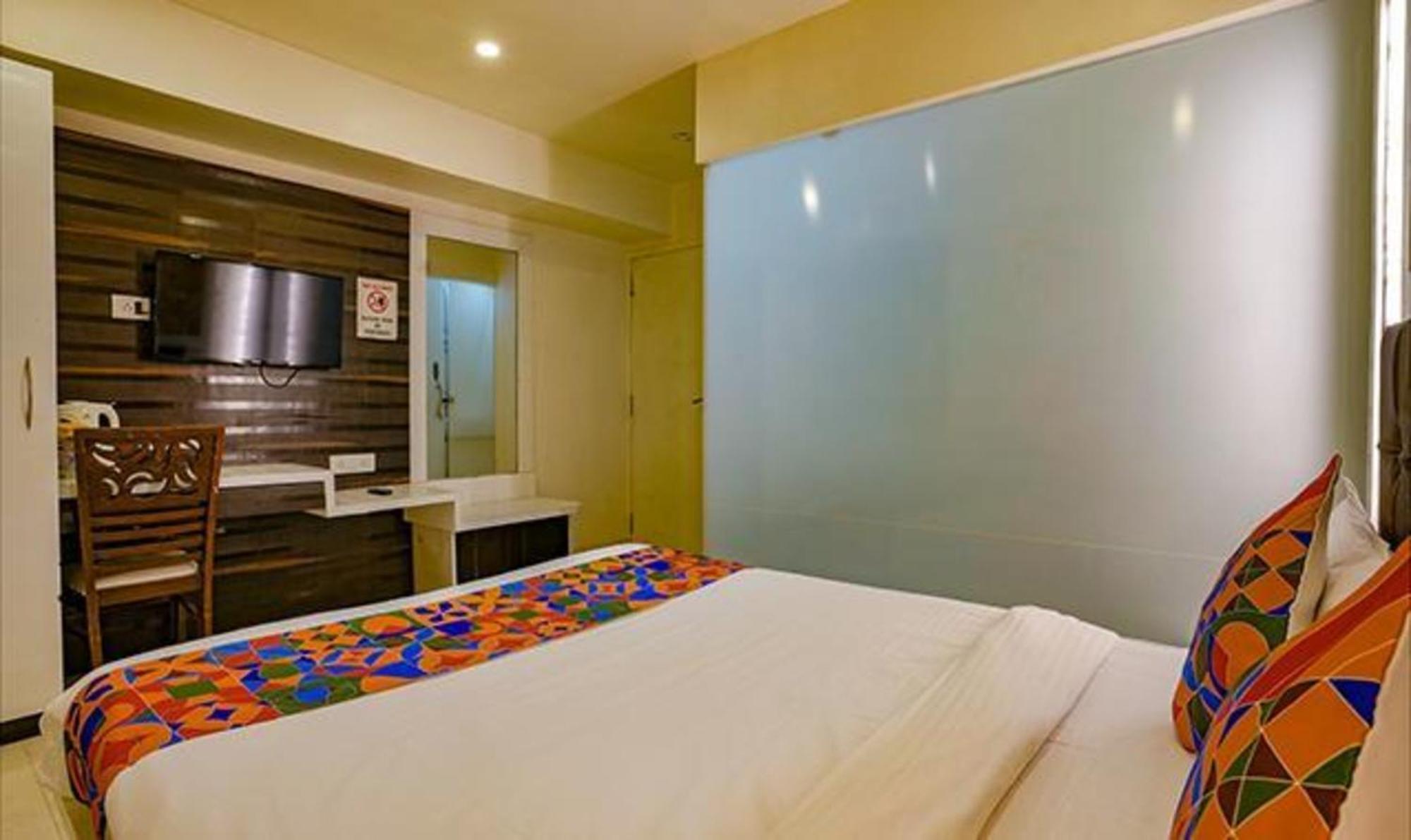 Hotel Fabexpress Veera Residency Bombaj Exteriér fotografie